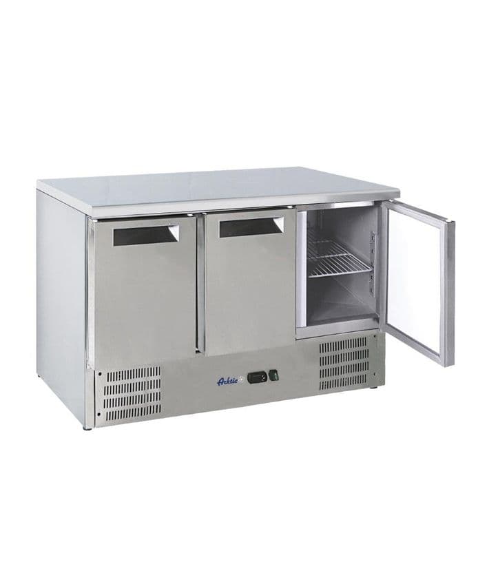 Стіл холодильний 3-дверний зі стільницею та нижнім агрегатом 236147 Hendi - зображення 1