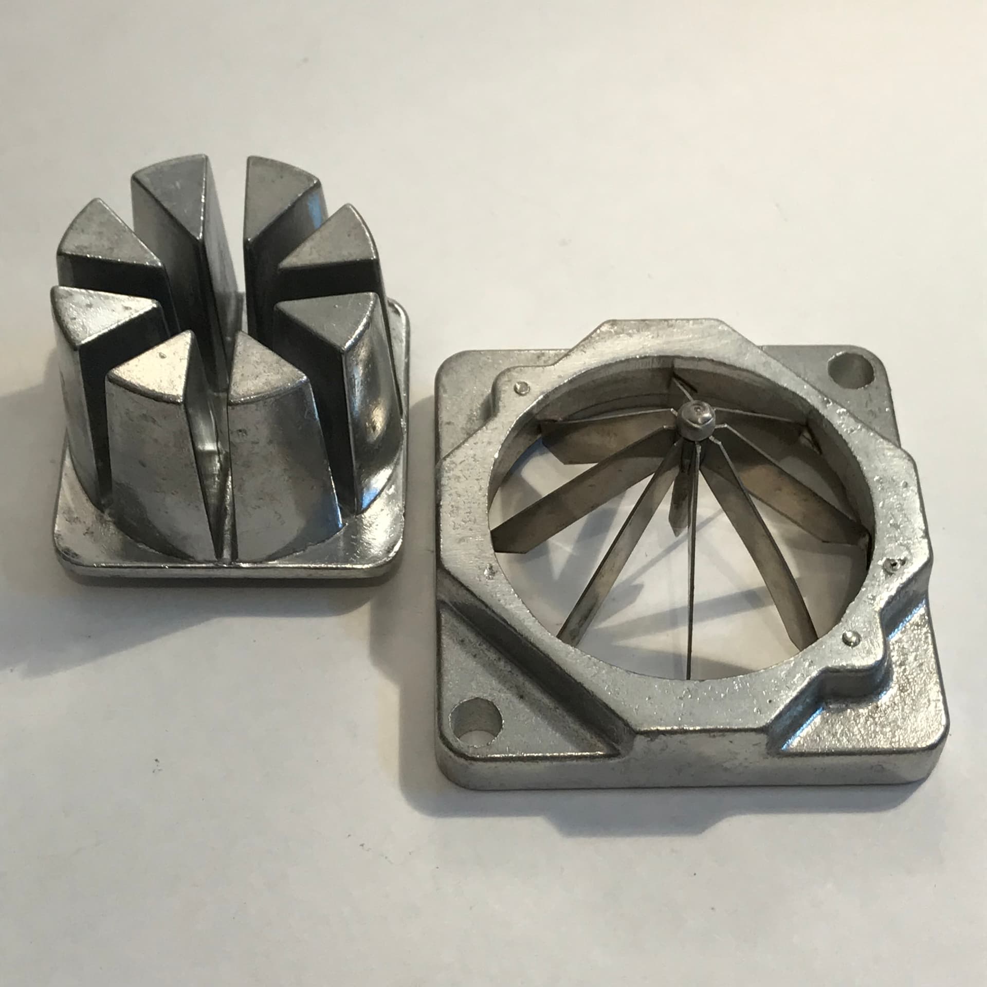 Ніж картоплерізання на 8 частин 630402 932933 - зображення 1