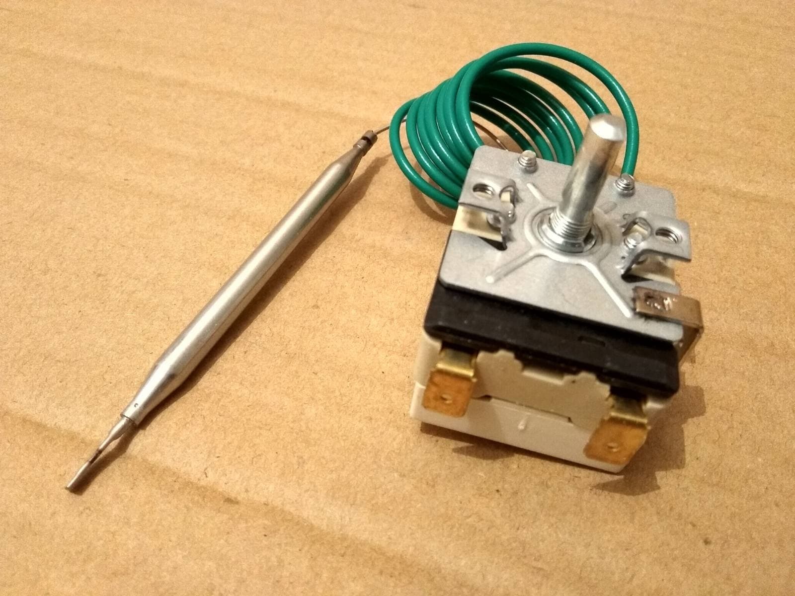 Термостат 85 градусів марміта 238905, 238912 Z CZE900635 - зображення 1