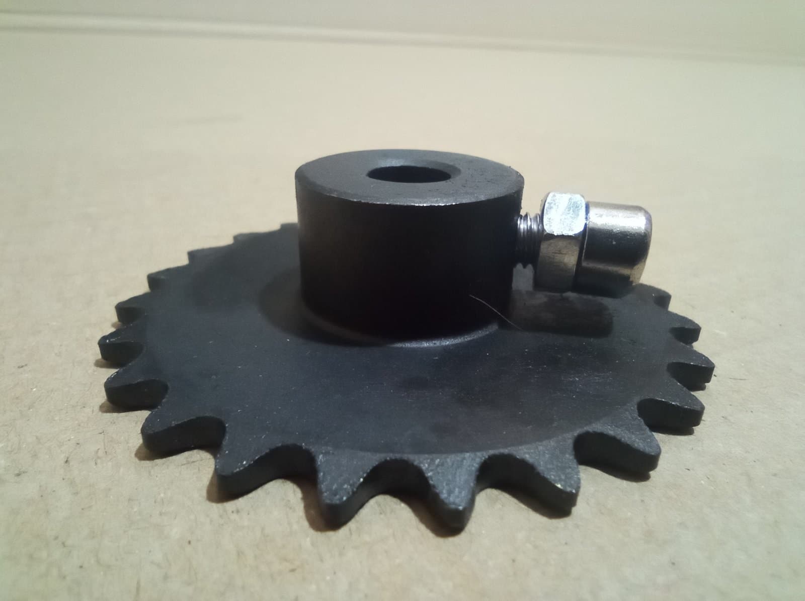 Шестерня двигуна роликового гриля 268506, 268605, 268704, 268735 932445 - зображення 1