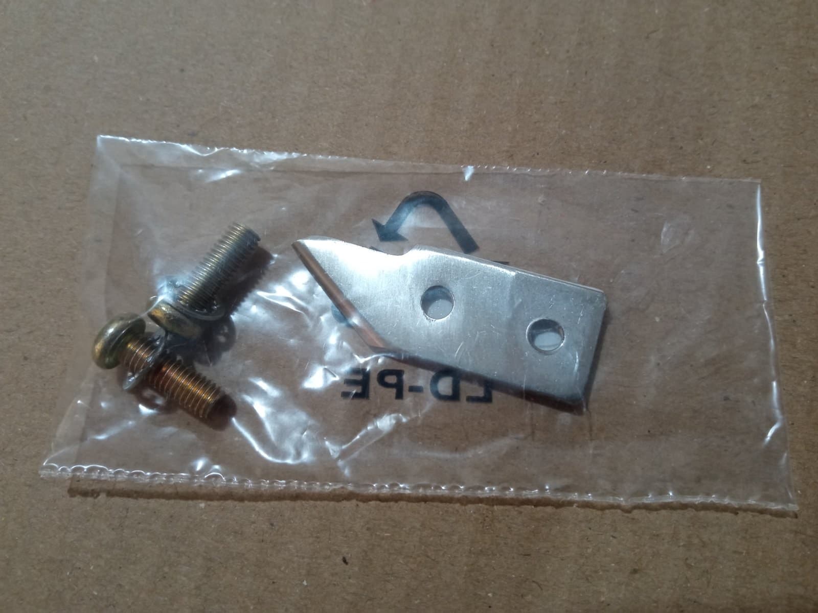 Ніж відкриття до консервних банок 690000 690109 - зображення 1