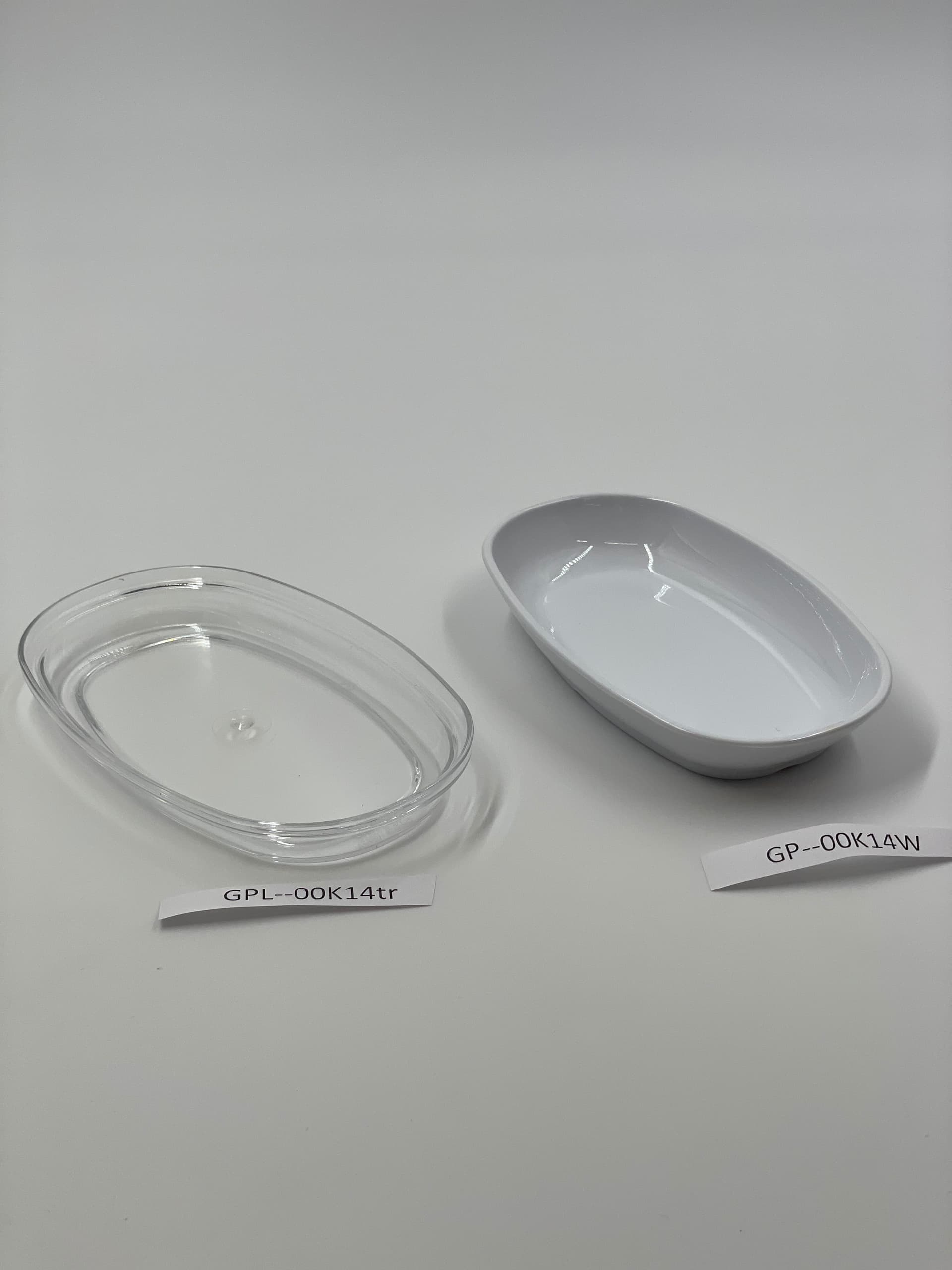 Овальна тарілка з полікарбонату, біла GP--00K14W Gastro Plast PC Білий - зображення 1