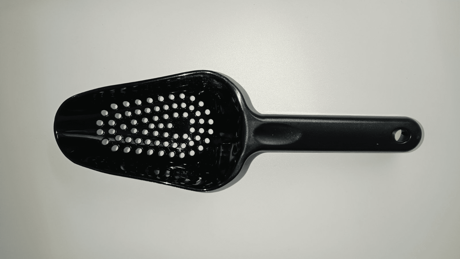 Совок перфорований 180мл, чорний полікарбонат GISH--0001BL Gastro Plast PC Чорний - зображення 1